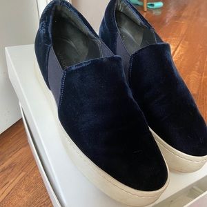 GUC Vince Warren Platform Sneakers Sz 8